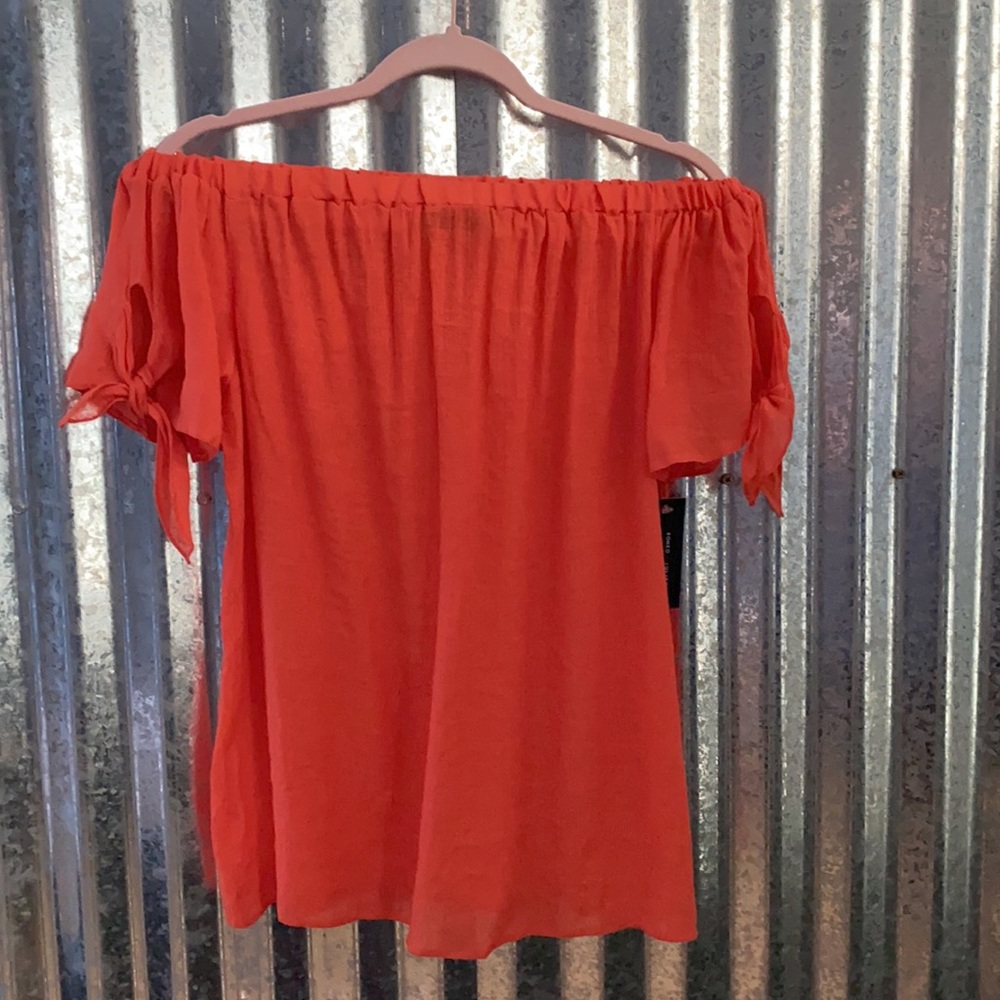 Romeo + Juliet Couture Orange Off The Shoulder Top